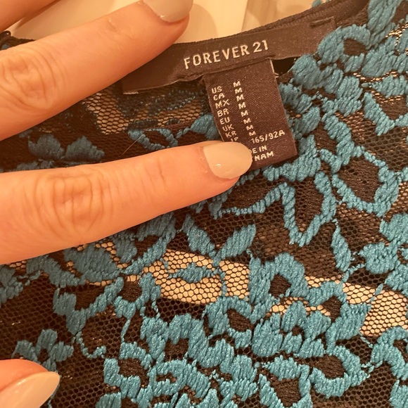 Figure hugging dress, Med - Picture 4 of 4